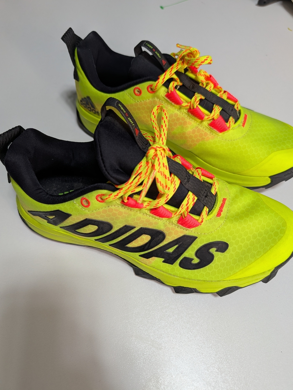 Adidas Vigor 6 TR Trail Running Shoes Solar Yellow Black Women's Size 5.5